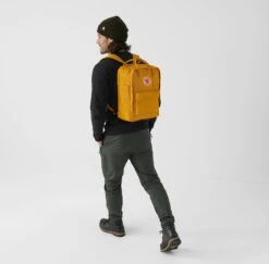 Fjallraven Fjällräven Kånken Laptop 13" Unisex Rugzak - Ochre 21 Fjallraven Fjällräven Kånken Laptop 13" Unisex Rugzak - Ochre -Reis Opberg Artikelen 1200x1180 11