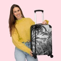 NoBoringSuitcases.com® Koffer - Jungle - Palmboom - Vintage - Zwart Wit - Past Binnen 55x40x20 Cm En 55x35x25 Cm - Handbagage - Trolley - Fotokoffer - Cabin Size - Print 22 NoBoringSuitcases.com® Koffer - Jungle - Palmboom - Vintage - Zwart Wit - Past Binnen 55x40x20 Cm En 55x35x25 Cm - Handbagage - Trolley - Fotokoffer - Cabin Size - Print -Reis Opberg Artikelen 1200x1200 109