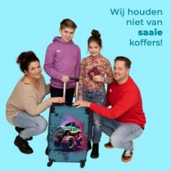 NoBoringSuitcases.com® Koffer Groot - Monstertruck - Verf - Graffiti - Roze - Neon - Trolley Koffer Met TSA-slot - Met Wielen - 90 Liter - Reiskoffer - 66 Cm -Reis Opberg Artikelen 1200x1200 1262