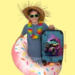 NoBoringSuitcases.com® Koffer Groot - Monstertruck - Verf - Graffiti - Roze - Neon - Trolley Koffer Met TSA-slot - Met Wielen - 90 Liter - Reiskoffer - 66 Cm -Reis Opberg Artikelen 1200x1200 1263