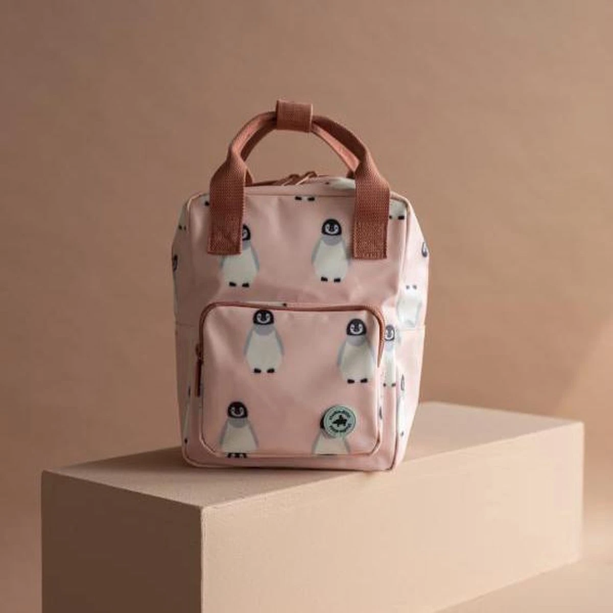 Studio Ditte Kinderrugzak Pinguïn - Rugzakken 6 Studio Ditte Kinderrugzak Pinguïn - Rugzakken - Afbeelding 4