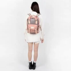 Doughnut Rugtas / Rugzak / Laptoptas / Schooltas - Macaroon - 14 Inch - 16 Liter - Paars 9 Doughnut Rugtas / Rugzak / Laptoptas / Schooltas - Macaroon - 14 Inch - 16 Liter - Paars -Reis Opberg Artikelen 1200x1200 1729