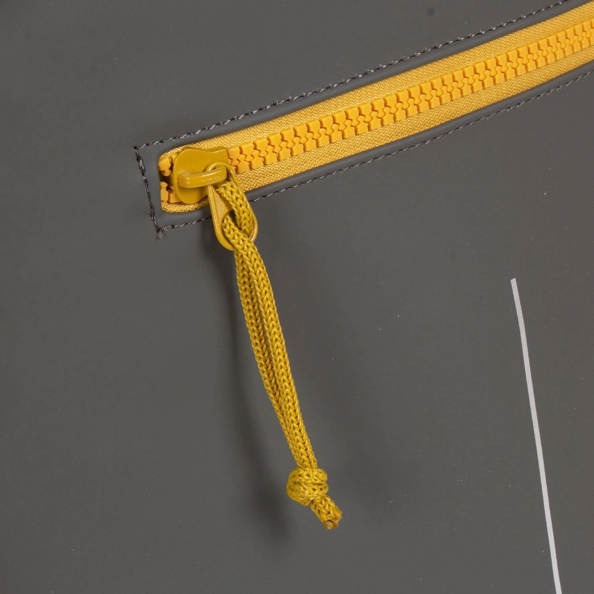 New Rebels® Tim - Rugtas - Geel - Waterafstotend - Roll-top - 15.6151413121087.9 - 30x12x43cm - Rugzak / Backpack 8 New Rebels® Tim - Rugtas - Geel - Waterafstotend - Roll-top - 15.6151413121087.9 - 30x12x43cm - Rugzak / Backpack - Afbeelding 6