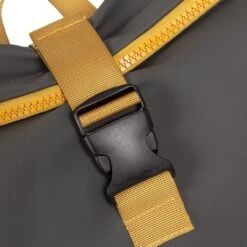 New Rebels® Tim - Rugtas - Geel - Waterafstotend - Roll-top - 15.6151413121087.9 - 30x12x43cm - Rugzak / Backpack 21 New Rebels® Tim - Rugtas - Geel - Waterafstotend - Roll-top - 15.6151413121087.9 - 30x12x43cm - Rugzak / Backpack -Reis Opberg Artikelen 1200x1200 1805