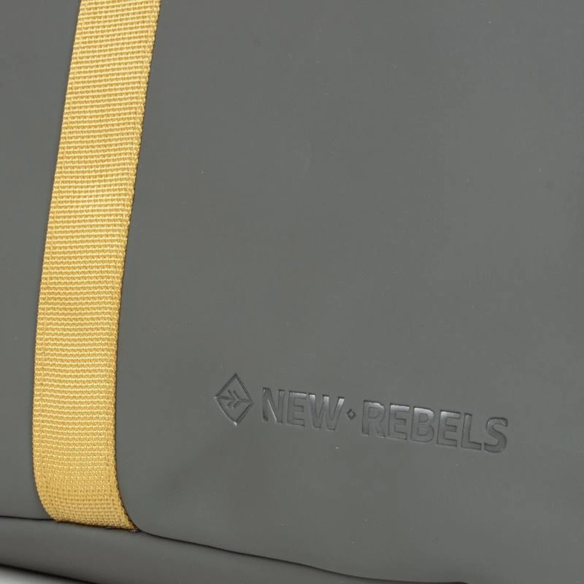 New Rebels® Tim - Rugtas - Geel - Waterafstotend - Roll-top - 15.6151413121087.9 - 30x12x43cm - Rugzak / Backpack 11 New Rebels® Tim - Rugtas - Geel - Waterafstotend - Roll-top - 15.6151413121087.9 - 30x12x43cm - Rugzak / Backpack - Afbeelding 9