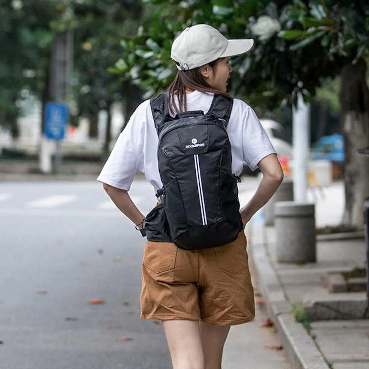 Merkloos Decopatent® Rugzak Outdoor - 20L - Regenbestendige Rugzak - Hydratatie Rugzak - Outdoor Sport - Buitensport - Watersport - Vissen 4 Merkloos Decopatent® Rugzak Outdoor - 20L - Regenbestendige Rugzak - Hydratatie Rugzak - Outdoor Sport - Buitensport - Watersport - Vissen - Afbeelding 2