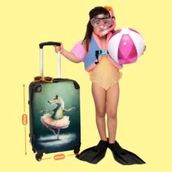 NoBoringSuitcases.com® Koffer Groot - Krokodil - Kroon - Goud - Ballet - Portret - Trolley Koffer Met TSA-slot - Met Wielen - 90 Liter - Reiskoffer - 66 Cm -Reis Opberg Artikelen 1200x1200 195