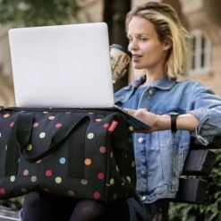 Reisenthel Allrounder M Reistas Sporttas - Maat M - 18L - Dots Zwart -Reis Opberg Artikelen 1200x1200 2237