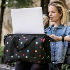 Reisenthel Allrounder M Reistas Sporttas - Maat M - 18L - Dots Zwart -Reis Opberg Artikelen 1200x1200 2238