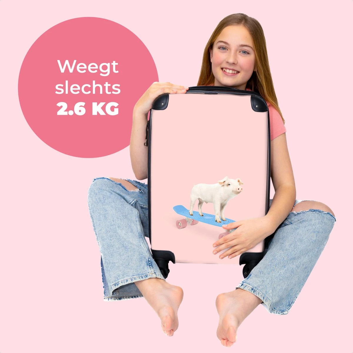 NoBoringSuitcases.com® Kinderkoffer - Trolley Kinderen - Varken - Roze - Skateboard - Kinderen - Meisje - Koffer Dieren - Past Binnen 55x40x20 Cm En 55x35x25 Cm - Reiskoffer Met Wielen 4 NoBoringSuitcases.com® Kinderkoffer - Trolley Kinderen - Varken - Roze - Skateboard - Kinderen - Meisje - Koffer Dieren - Past Binnen 55x40x20 Cm En 55x35x25 Cm - Reiskoffer Met Wielen - Afbeelding 2