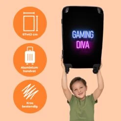 NoBoringSuitcases.com® Koffer Groot - Gaming - Quotes - Neon - Gaming Diva - Vrouwen - Trolley Koffer Met TSA-slot - Met Wielen - 90 Liter - Reiskoffer - 66 Cm -Reis Opberg Artikelen 1200x1200 858