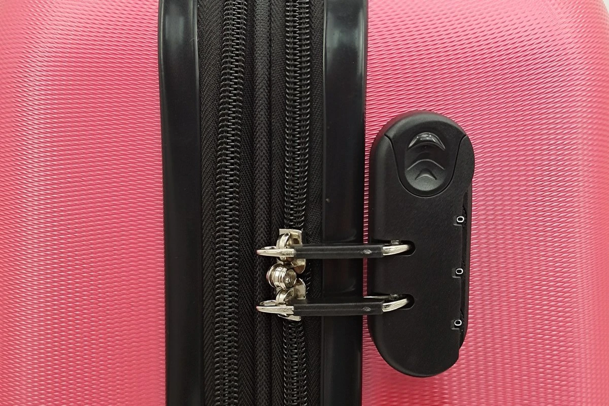 SB Travelbags Kofferset - 2 Delige 'Expandable' Koffer - Roze - 65cm/55cm 7 SB Travelbags Kofferset - 2 Delige 'Expandable' Koffer - Roze - 65cm/55cm - Afbeelding 5