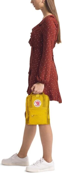 Fjallraven Fjällräven Kånken Mini Unisex Rugzak - Warm Yellow -Reis Opberg Artikelen 435x1200 6