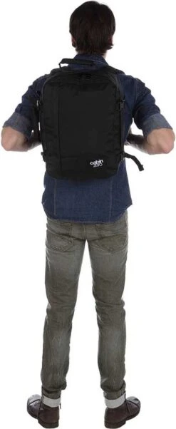Cabinzero Mini - Handbagage Rugzak - Wizair Afmetingen - Absolute Black -Reis Opberg Artikelen 492x1200 3