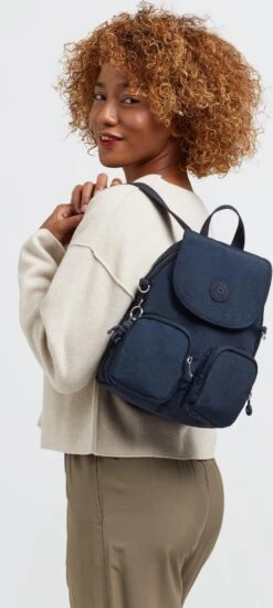 Kipling FIREFLY UP Rugzak, 7.5 Liter -Blue Bleu 2 27 Kipling FIREFLY UP Rugzak, 7.5 Liter -Blue Bleu 2 -Reis Opberg Artikelen 539x1200 6