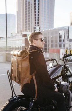 Johnny Fly Leren Rolltop Vintage Rugtas - Bruin - Ecologisch -Reis Opberg Artikelen 779x1200 5