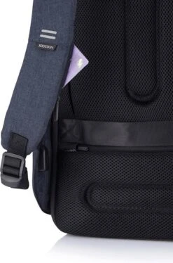 XD Design Bobby Hero Regular - Anti-Diefstal Rugzak 18 Liter - Navy 33 XD Design Bobby Hero Regular - Anti-Diefstal Rugzak 18 Liter - Navy -Reis Opberg Artikelen 792x1200 10