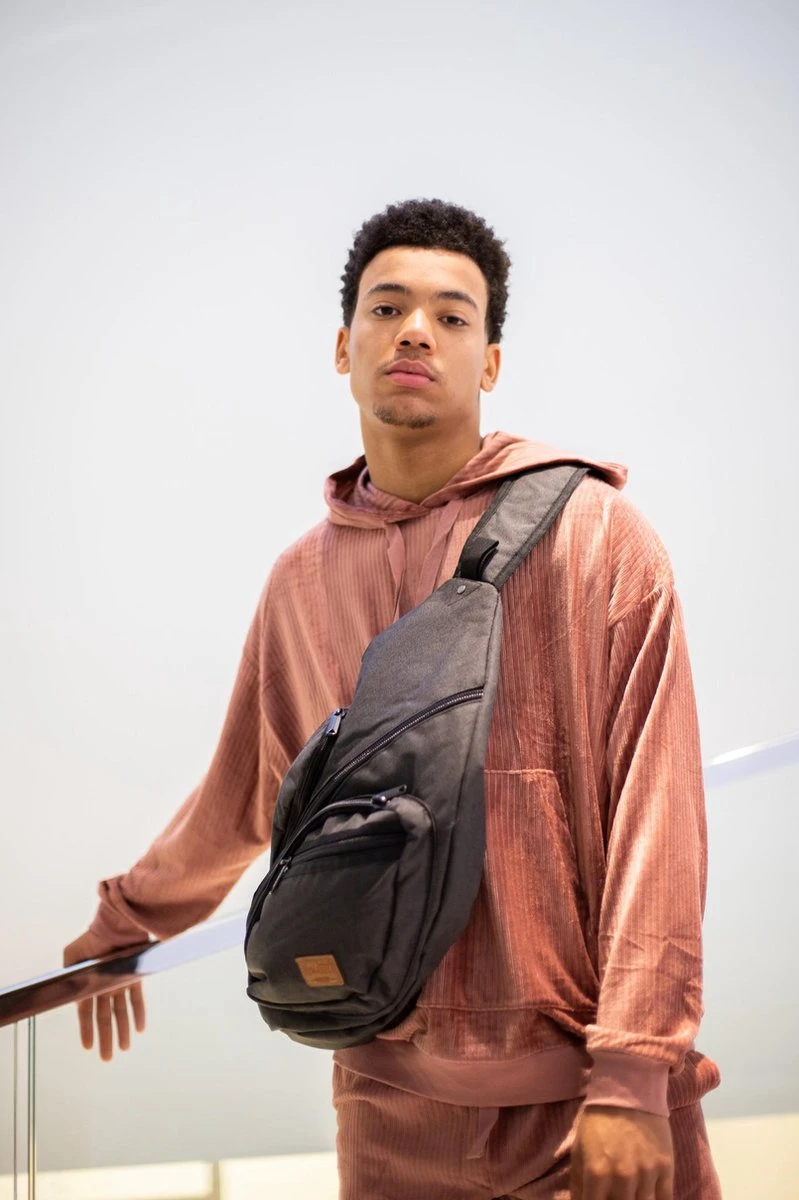 New Rebels® Heaven - Rugtas - Zwart - 54x10x30cm - Rugzak / Backpack 11 New Rebels® Heaven - Rugtas - Zwart - 54x10x30cm - Rugzak / Backpack - Afbeelding 9