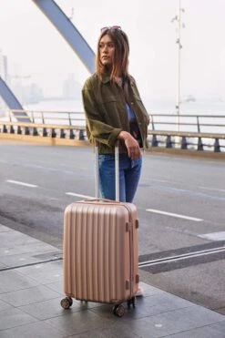 Decent Tranporto-One Reiskoffer 66 Cm - Zalmroze -Reis Opberg Artikelen 800x1200 11