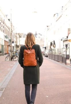 Bear Design Cow Lavato - Leren Rugtas - Cognac 16 Bear Design Cow Lavato - Leren Rugtas - Cognac -Reis Opberg Artikelen 826x1200 5